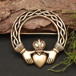 Claddagh Brosche Bronze Gewandnadel Schmuck Mittelalter
