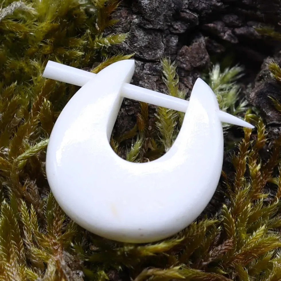 Creole 1,5cm Ohrschmuck aus Knochen geschnitzt (Paar)