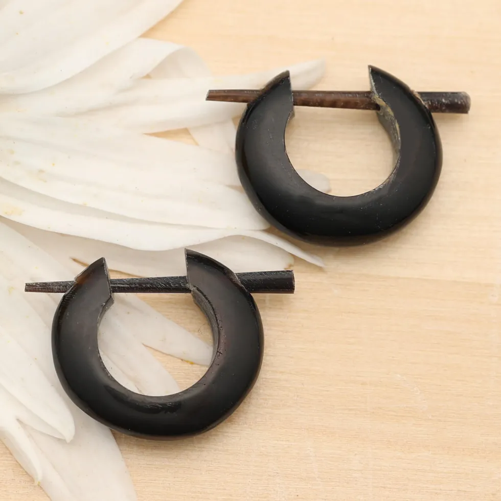 Creole Ohrschmuck aus Horn geschnitzt (Paar)
