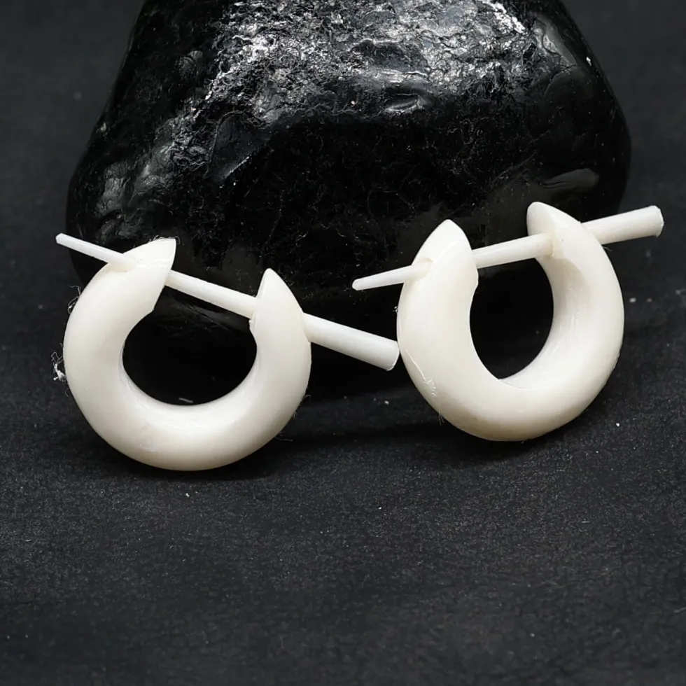 Creole Ohrschmuck aus Knochen geschnitzt (Paar)