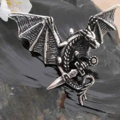 Drache mit Schwert Silberschmuck Anhänger 925 Silber