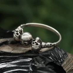 Drei Totenköpfe Ring Gothic 925er Silber