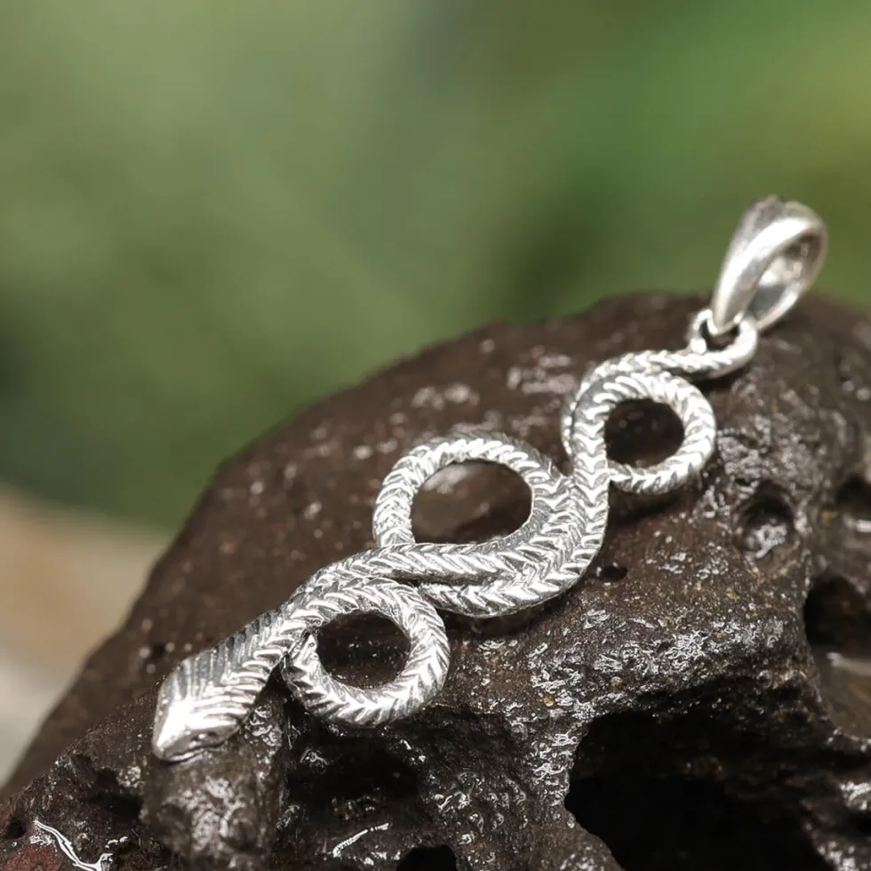 Feine Schlange Anhänger 925 Silber detailreich gearbeitet
