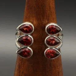 Granat Ring Silber größenverstellbar edles modernes Design