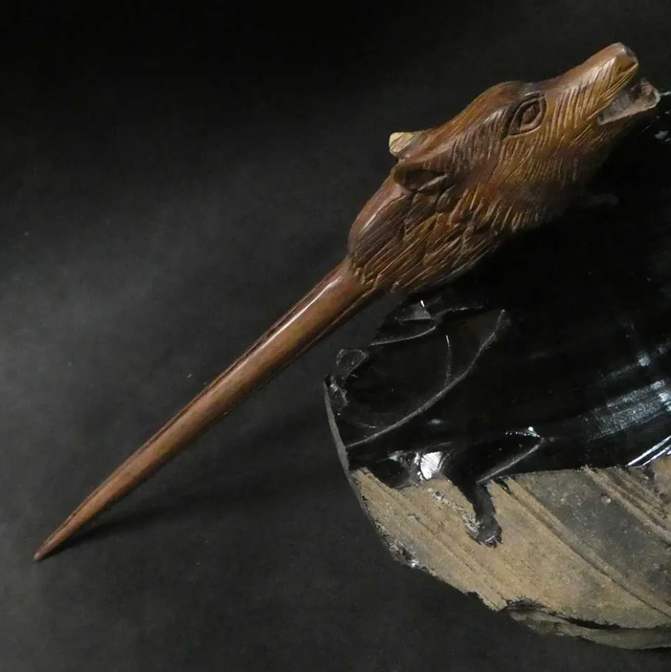 Haarstab Wolf Haarschmuck Holzschmuck geschnitzt