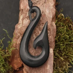 Hei Matau Maori Hornschmuck Anhänger Kette