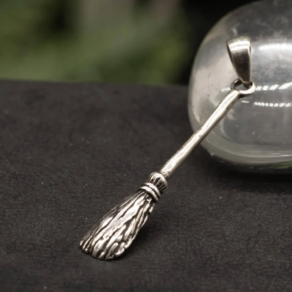 Hexenbesen Schmuck Anhänger Silber Kettenanhänger Hexe 925 Silber