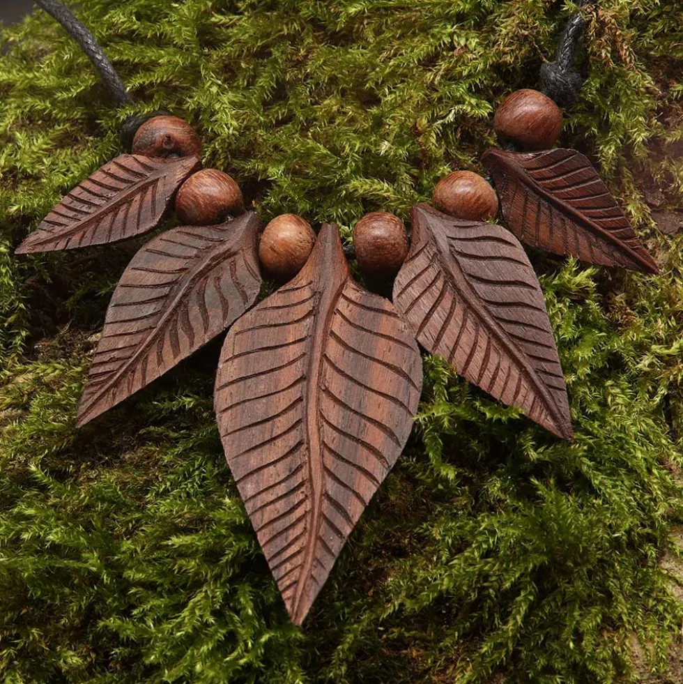 Holzschmuck Blatt Kette Collier geschnitzt