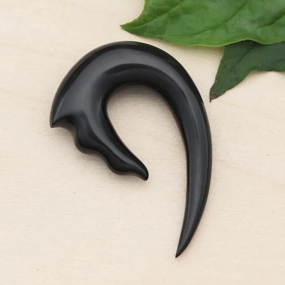 Horn Piercing Alien Ohrpiercing Dehnung 8-12mm