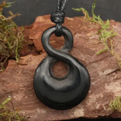 Hornschmuck Double Maori Schmuck 3cm aus Horn geschnitzte Kette