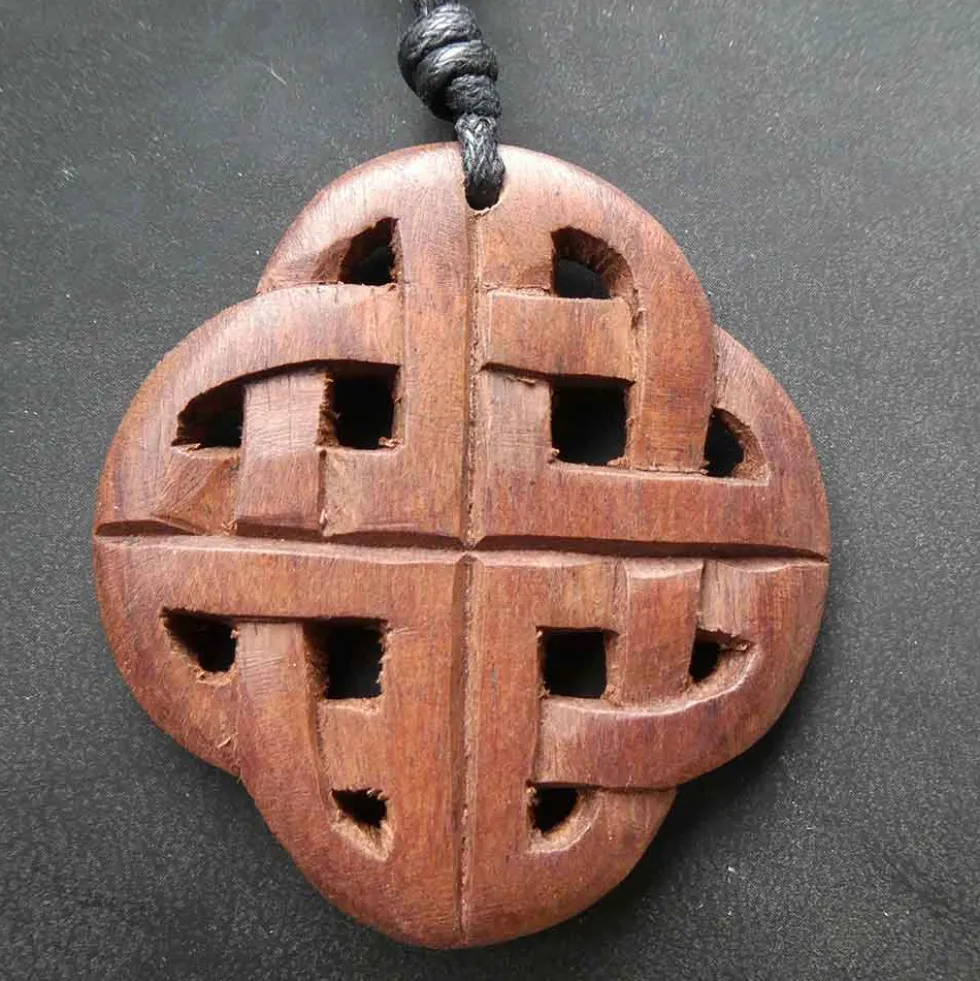 Keltischer Anhänger Schmuck Holz Vierjahreszeiten Kettenanhänger