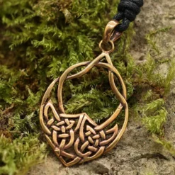 keltischer Bronzeschmuck Anhänger Keltenblatt