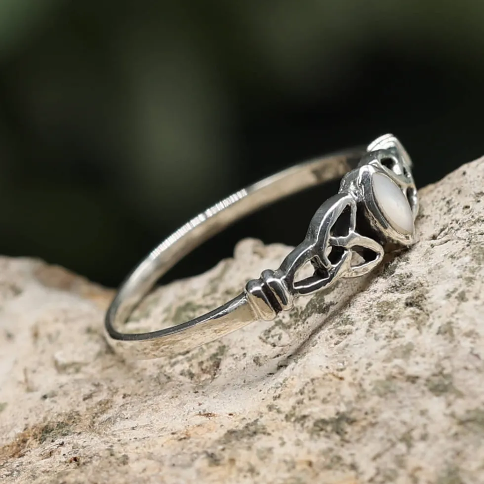 Keltischer Ring mit Perlmutt in Keltenknoten gefasst 925 Silber Damen Mädchen