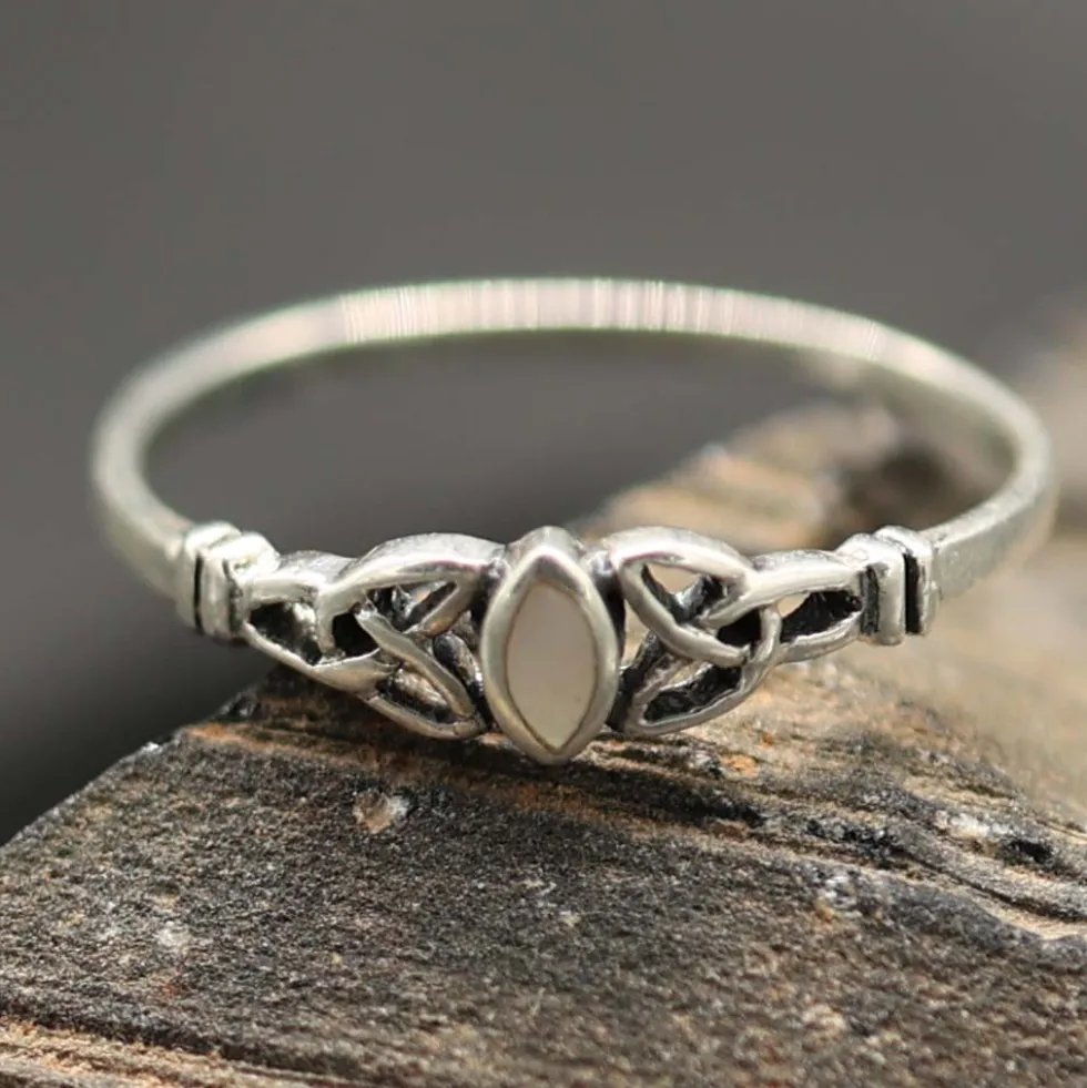 Keltischer Ring mit Perlmutt in Keltenknoten gefasst 925 Silber Damen Mädchen