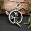 Kleine Fee Anhänger Schmuck Silber Anhänger Elfe im Kreis sitzend 925/000