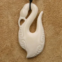 Knochenschmuck Maori Kettenanhänger