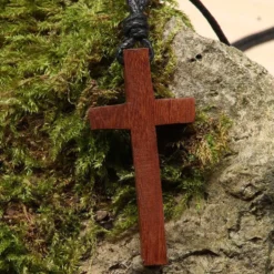 Kreuz Holzschmuck christlicher Schmuck Kettenanhänger
