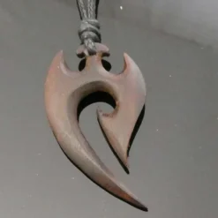 Luis Maori Holz Schmuck Kettenanhänger