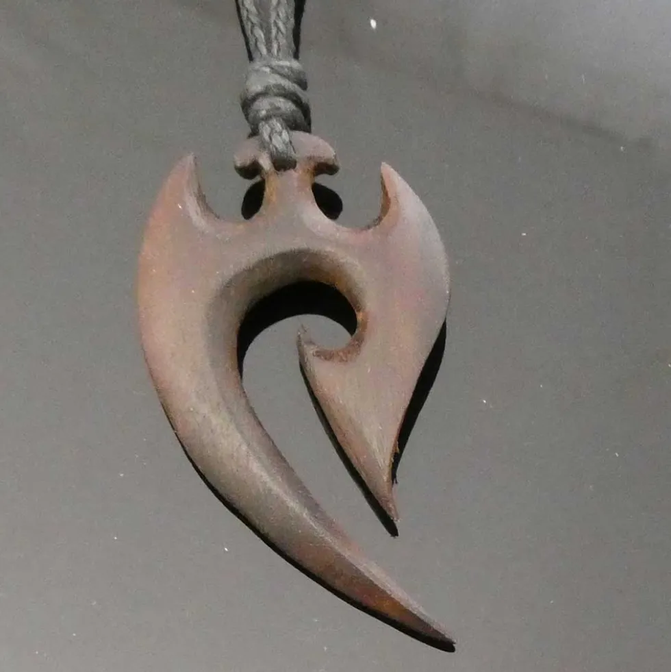 Luis Maori Holz Schmuck Kettenanhänger