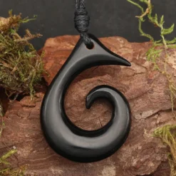 Maori Kiwispirale Hornschmuck Kette Anhänger