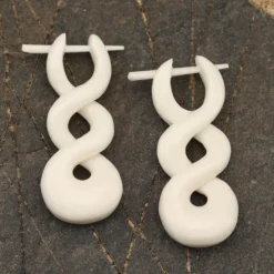 Maori Ohrring Triple Ohrschmuck Hänger 4cm Knochen (Paar)