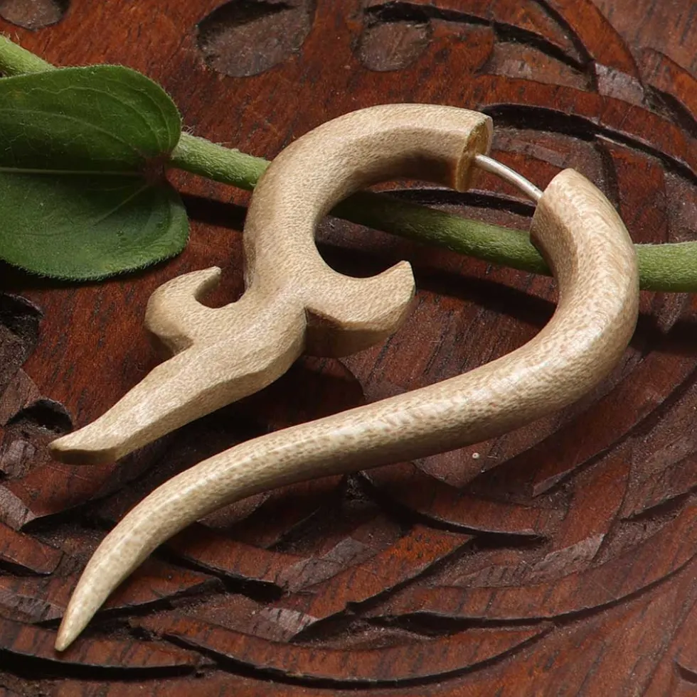 Matau Holzschmuck Ohrschmuck Fake Piercing weißes Holz (Paar)