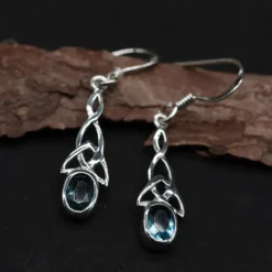 Ohrringe Keltenknoten mit Blauem Zirkonia gefasst 925 Silber