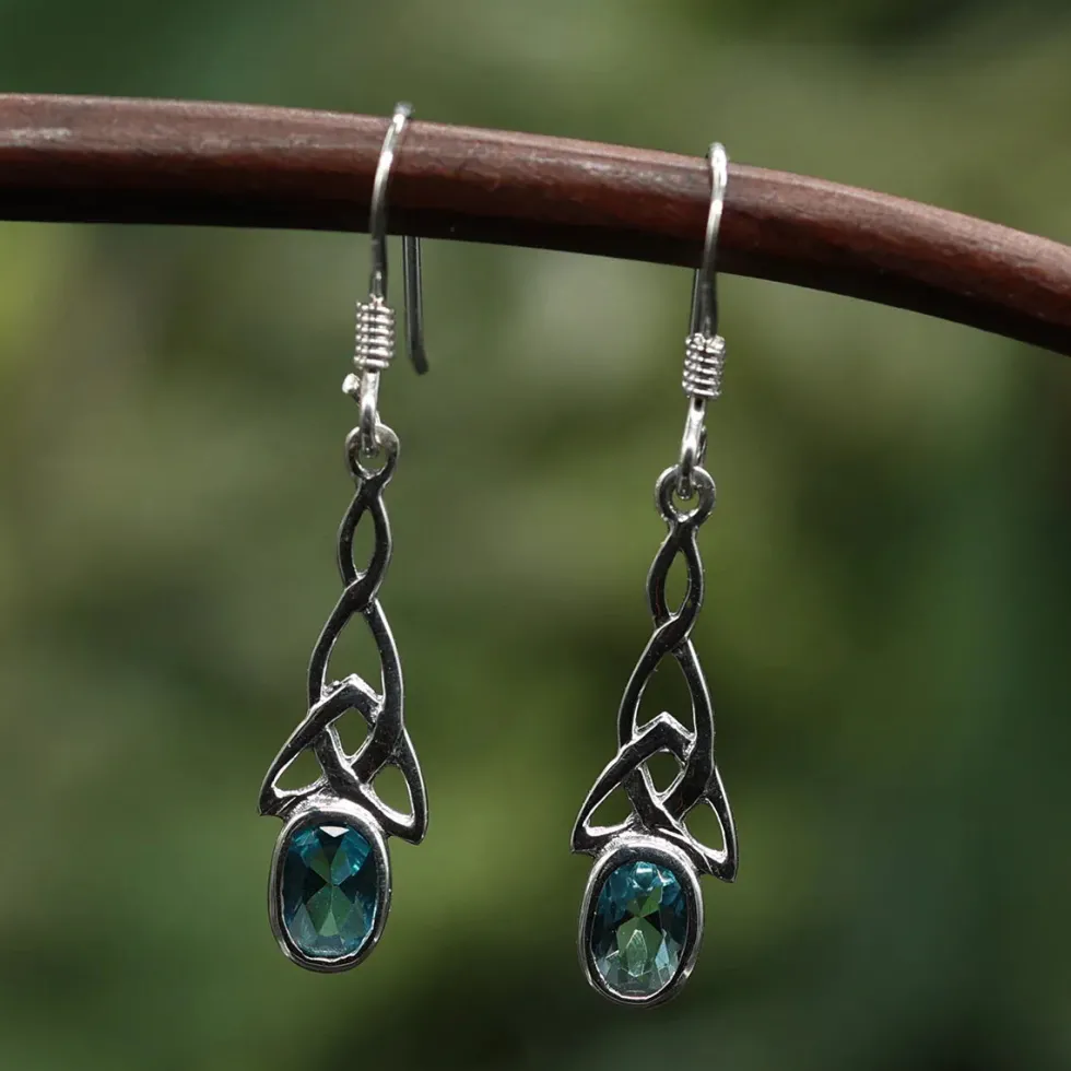 Ohrringe Keltenknoten mit Blauem Zirkonia gefasst 925 Silber