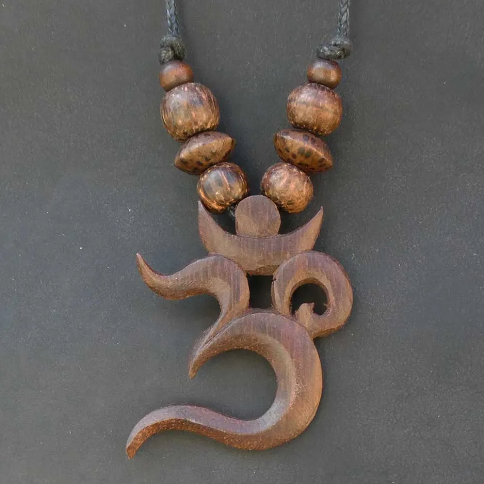 Om Holzschmuck Kette Collier geschnitzt
