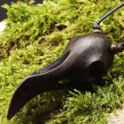 Raben Skull Schädel Holz Schmuck Anhänger