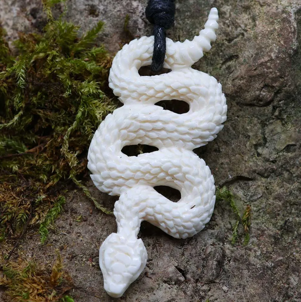 Schlange 5cm Knochenschmuck geschnitzter Kettenanhänger