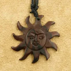 Sonne Halskette Holz Matahari Kettenanhänger Schmuck