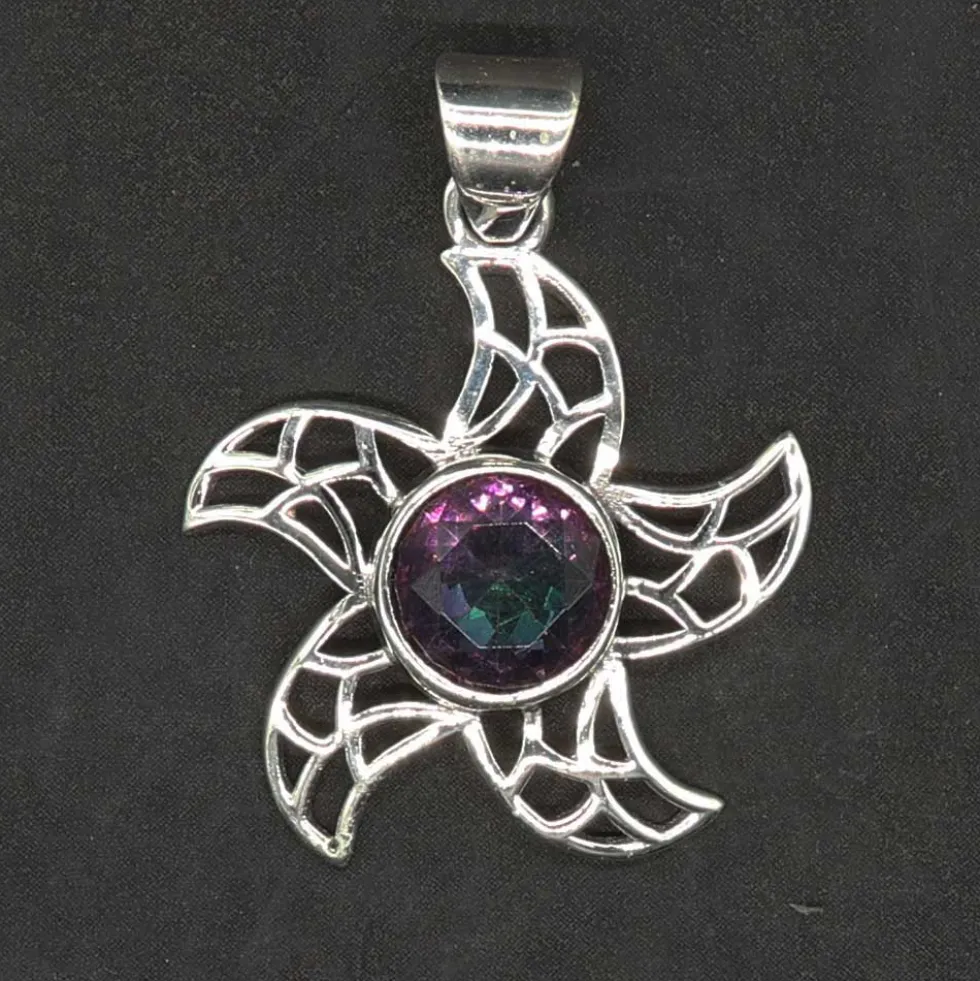 Sonnen Anhänger mit Edelstein Magic Quarz aus 925 Silber