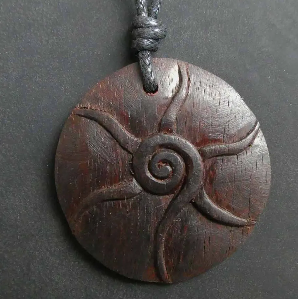 Sonne Schmuck Anhänger Nion Holzschmuck Kettenanhänger