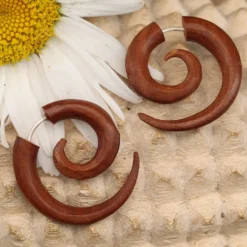 Spirale Holz Ohrschmuck Fake Piercing rotes Holz (Paar)