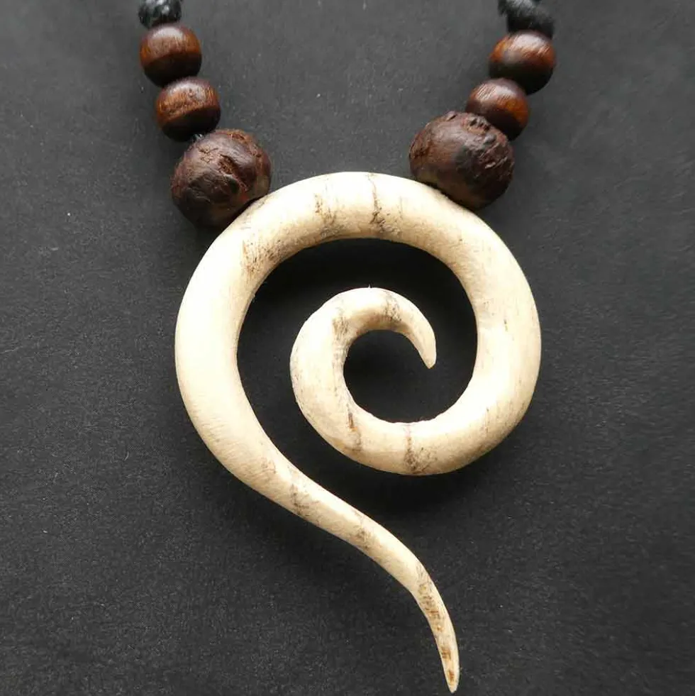 Spiralen Collier weiß Holz Schmuck Anhänger