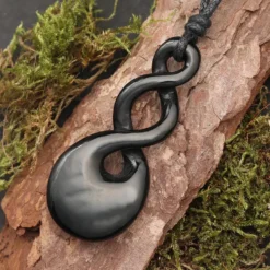 Triple Maori Hornschmuck Anhänger Kette