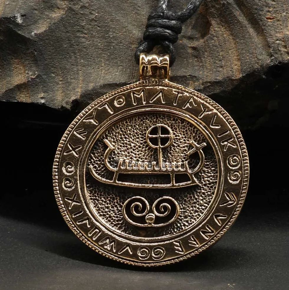 Wikinger Boot Schmuck Anhänger Sonnenschiff mit Runen
