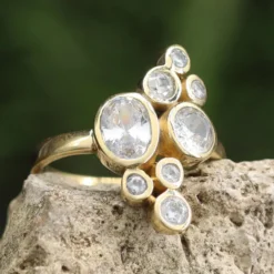 Zeitloser feiner Zirkonia Ring Damen Schmuck Messing Kristall